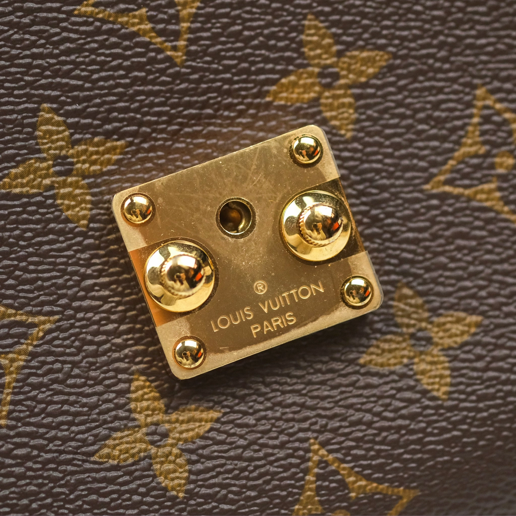 Louis Vuitton Pochette Metis Monogram