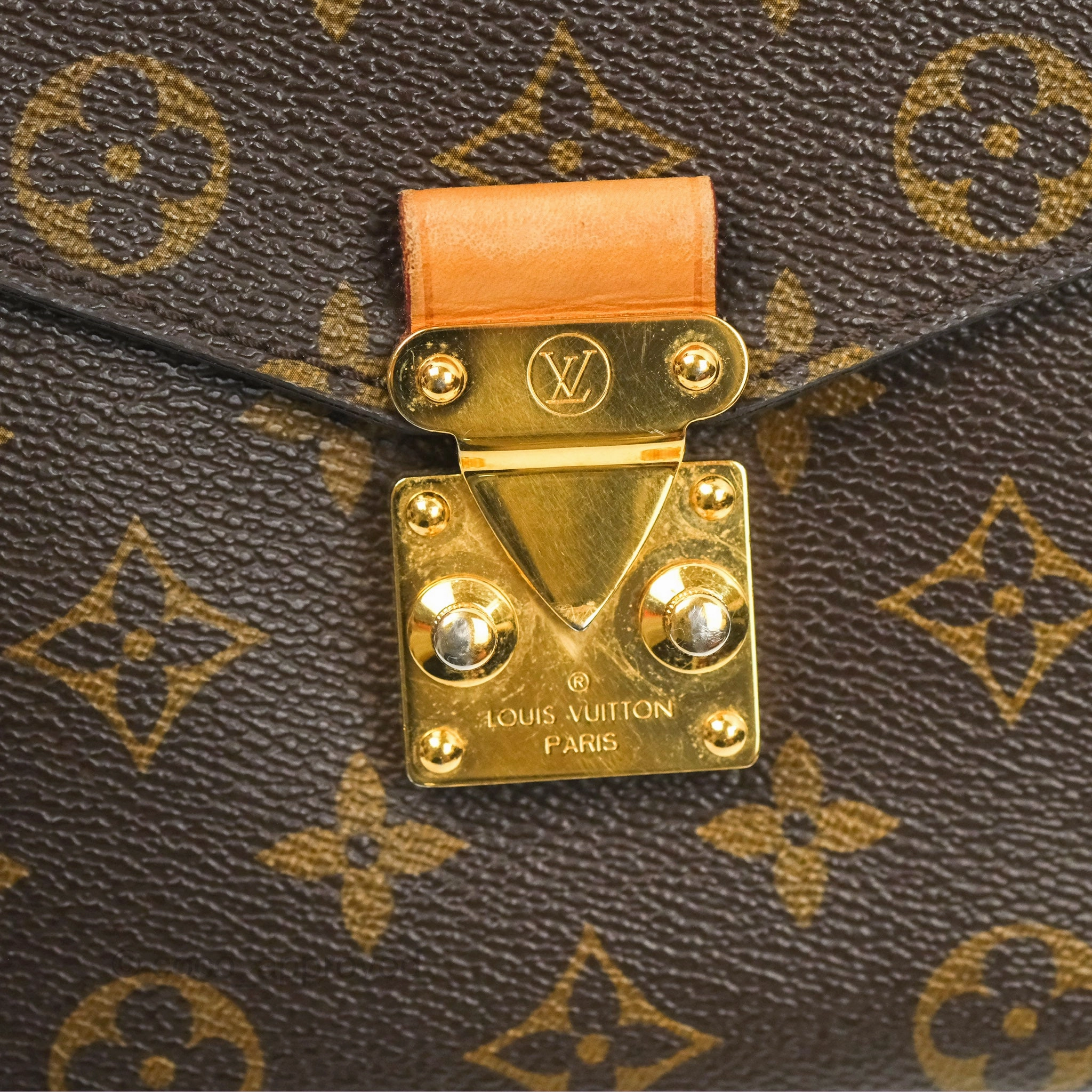 Louis Vuitton Pochette Metis Monogram