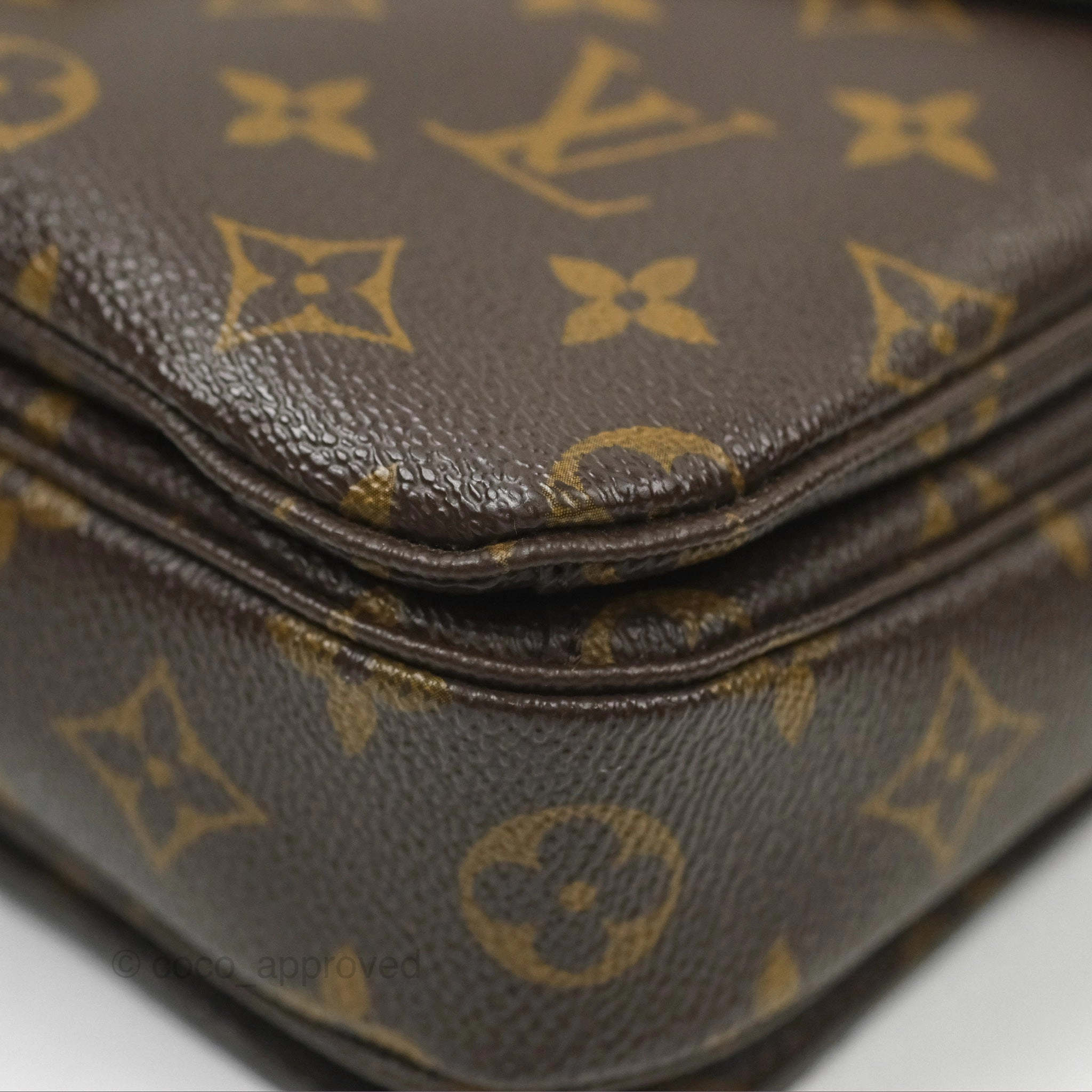 Louis Vuitton Pochette Metis Monogram