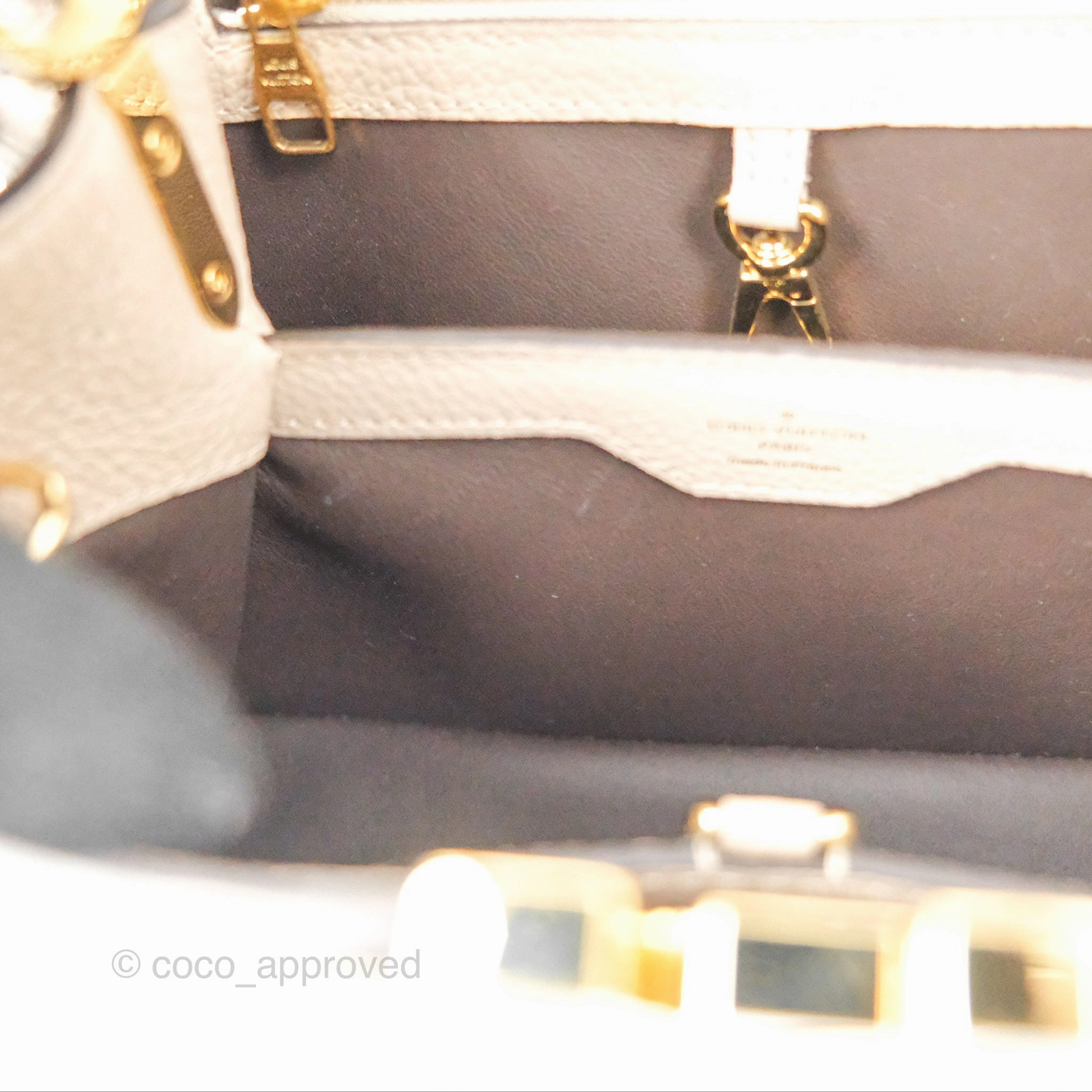 Louis Vuitton Taurillon Capucines BB Galet