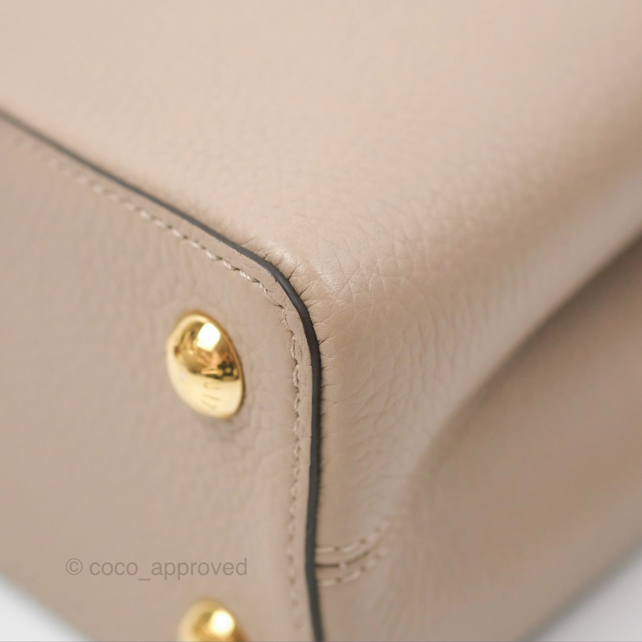 Louis Vuitton Taurillon Capucines BB Galet