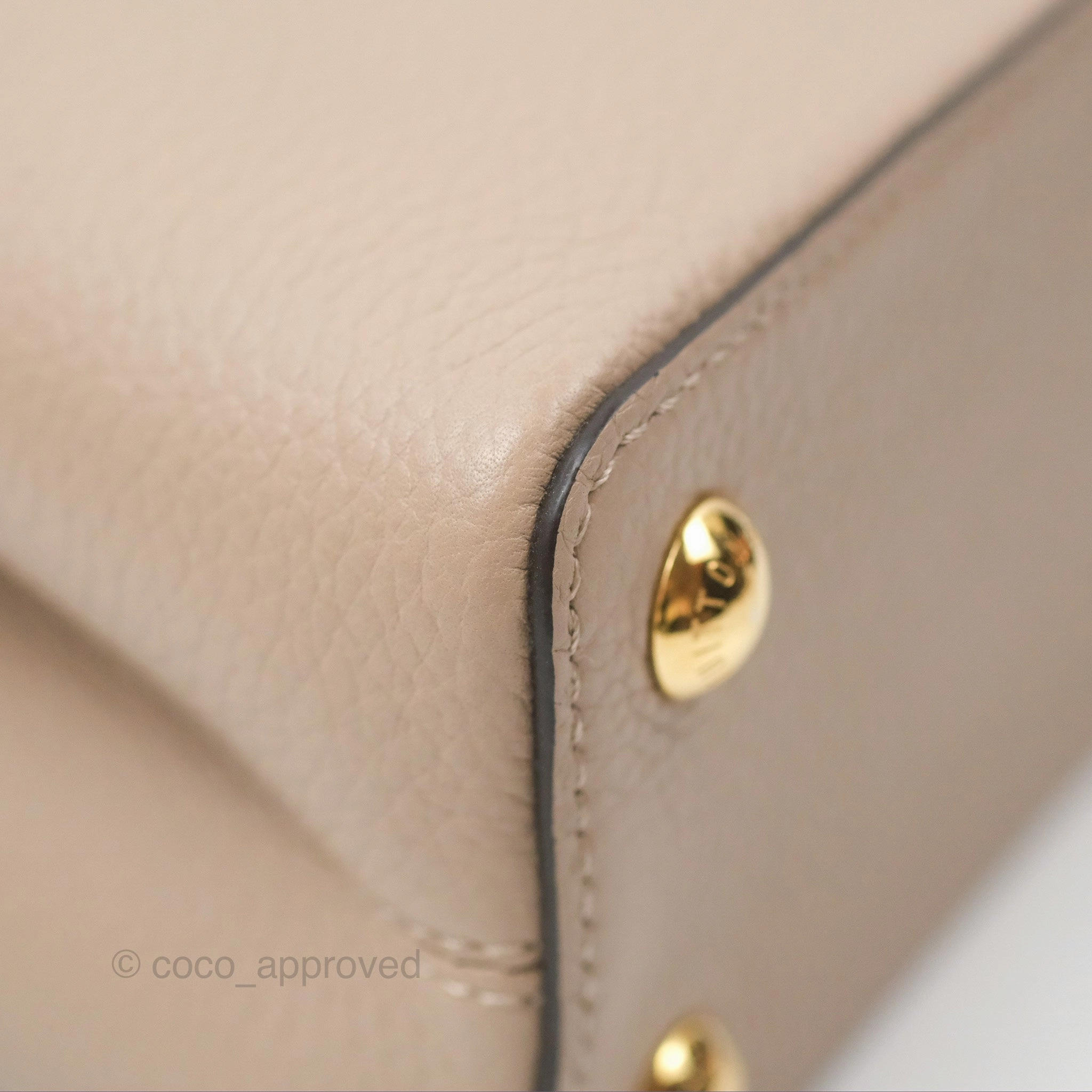 Louis Vuitton Taurillon Capucines BB Galet