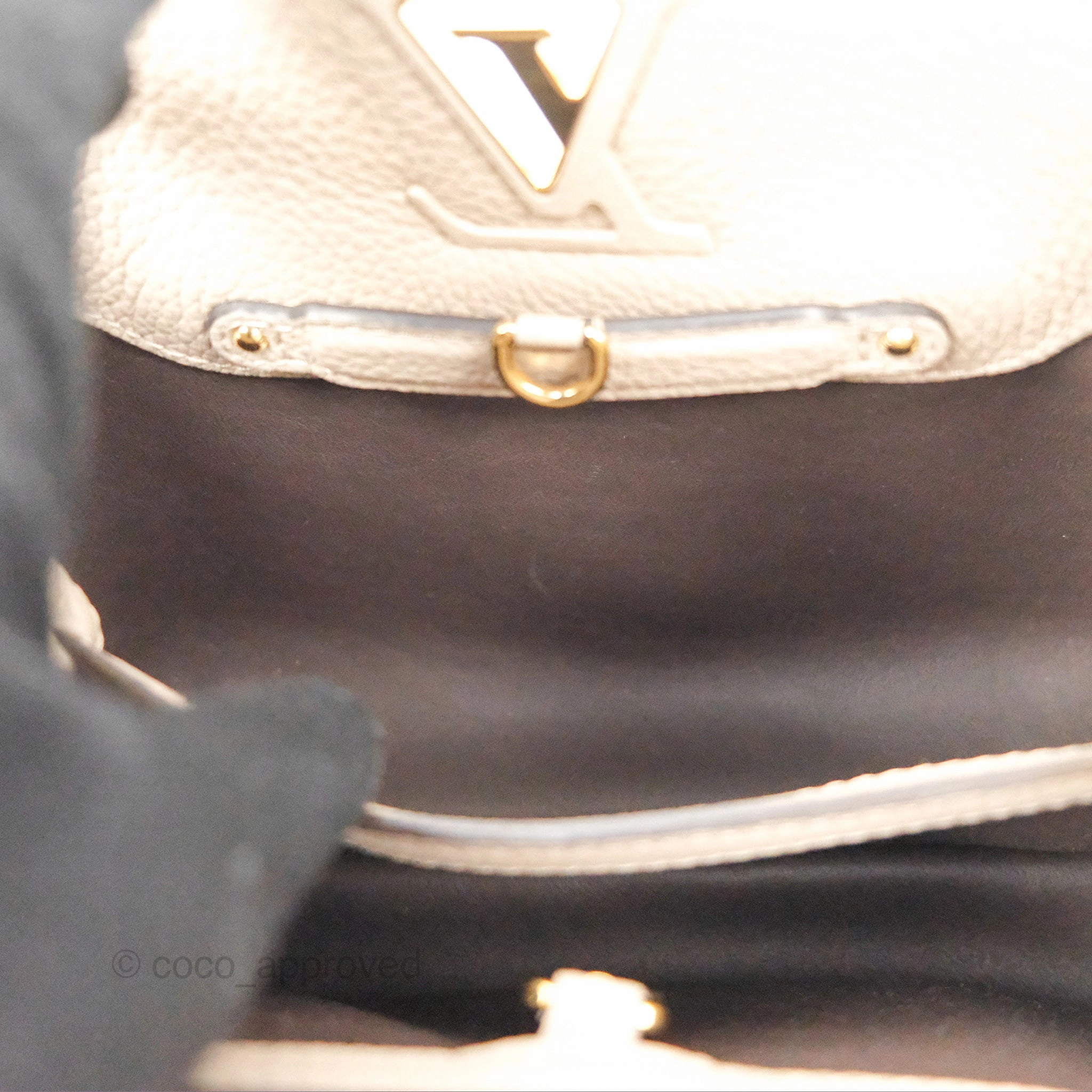 Louis Vuitton Taurillon Capucines BB Galet