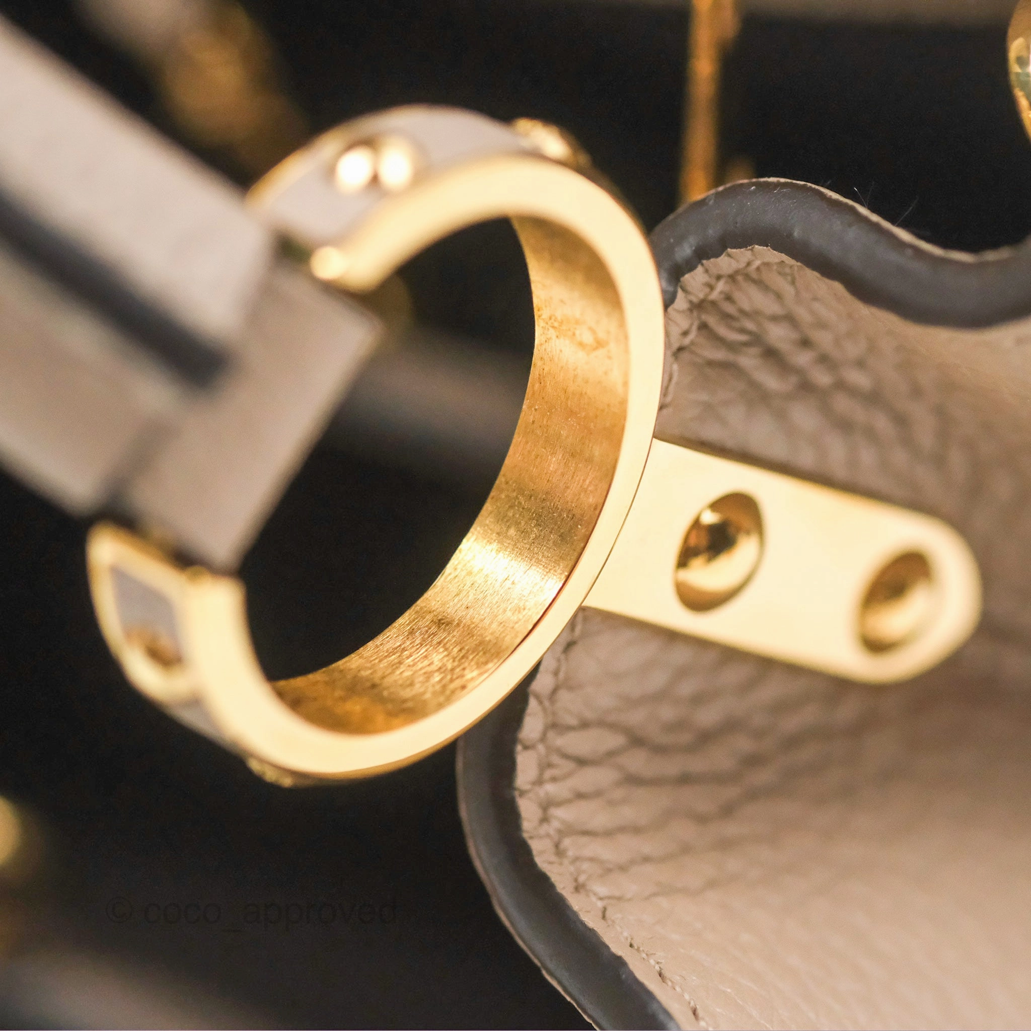Louis Vuitton Taurillon Capucines BB Galet