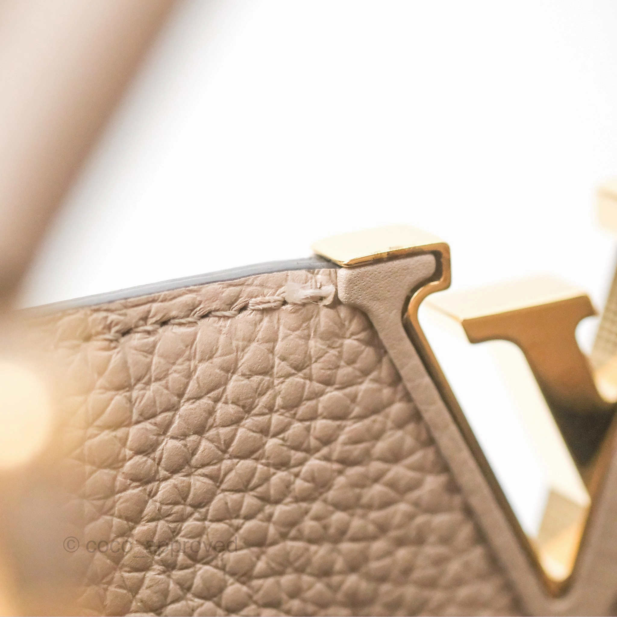 Louis Vuitton Taurillon Capucines BB Galet