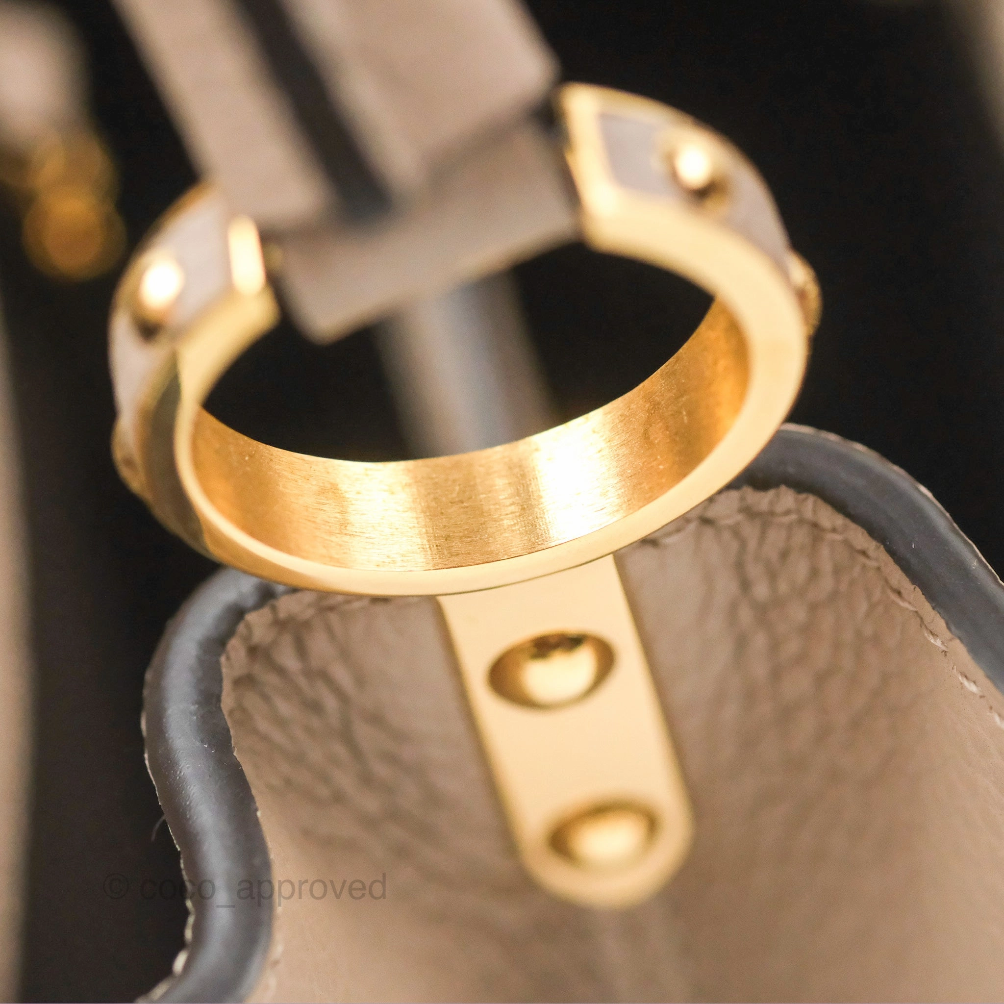 Louis Vuitton Taurillon Capucines BB Galet