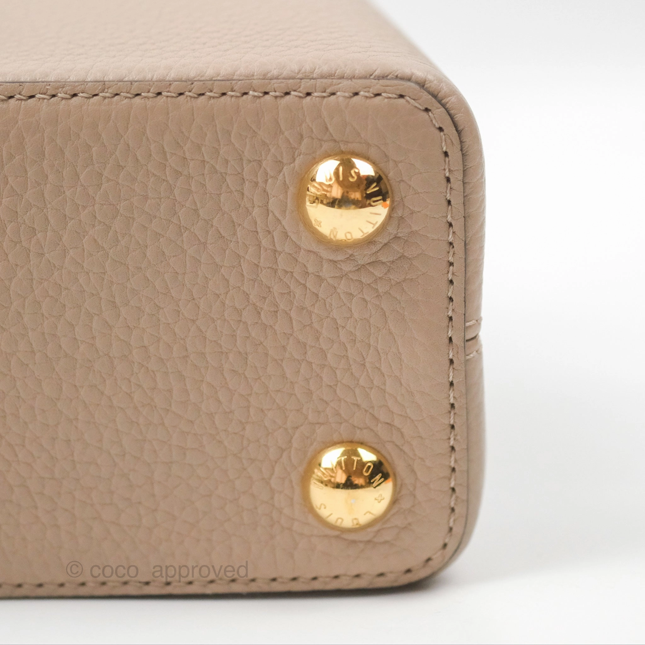 Louis Vuitton Taurillon Capucines BB Galet