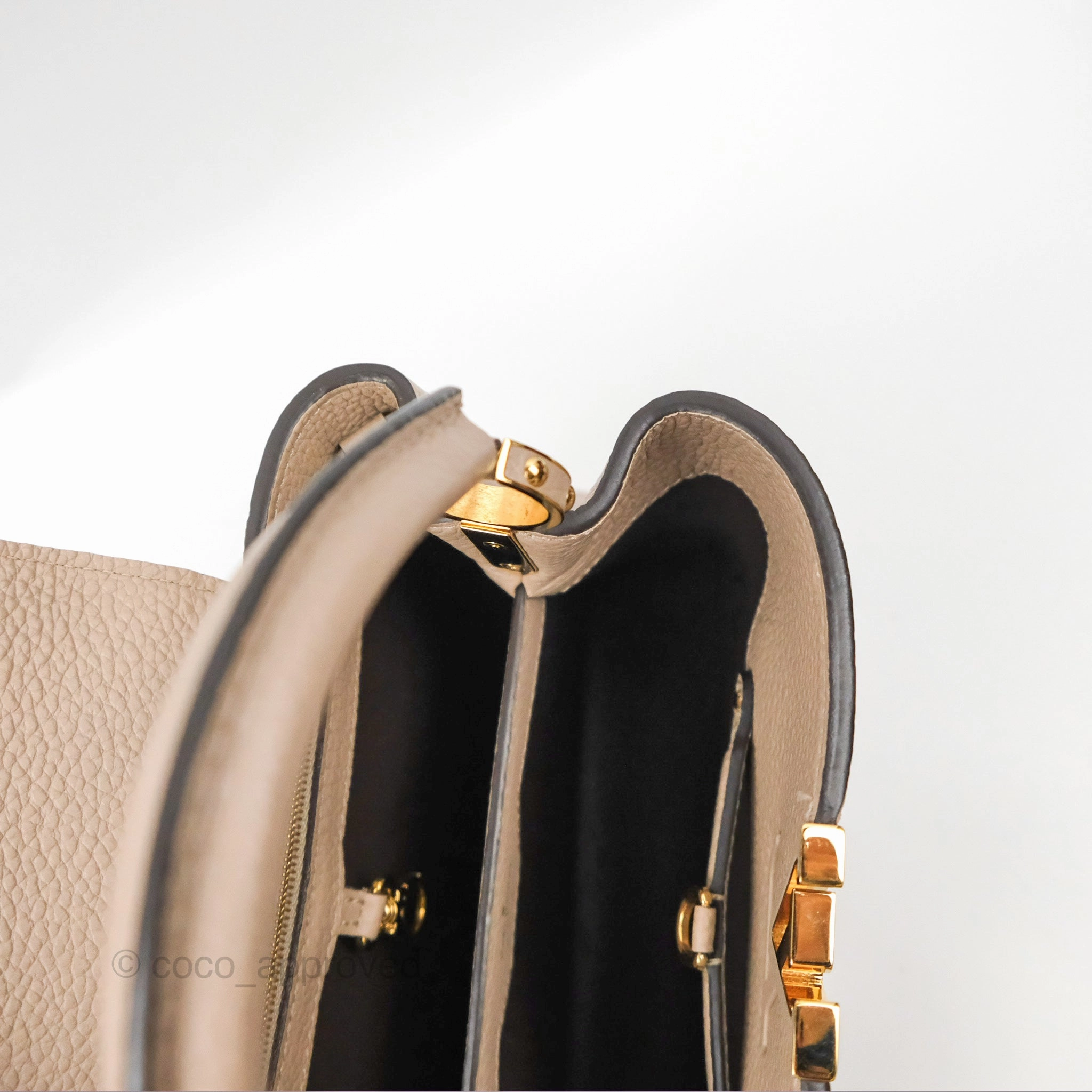 Louis Vuitton Taurillon Capucines BB Galet