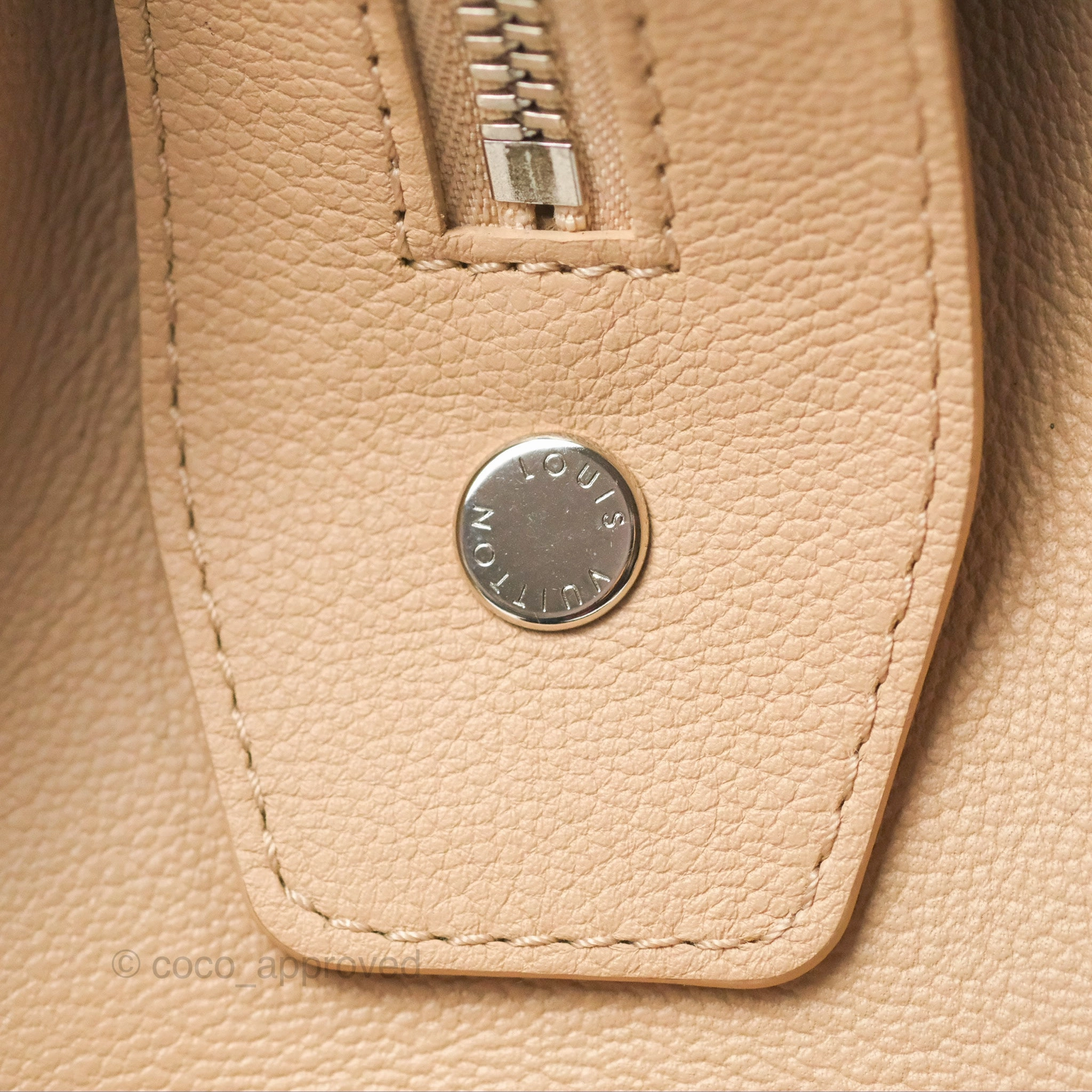 Louis Vuitton Vaneau MM Beige Epi
