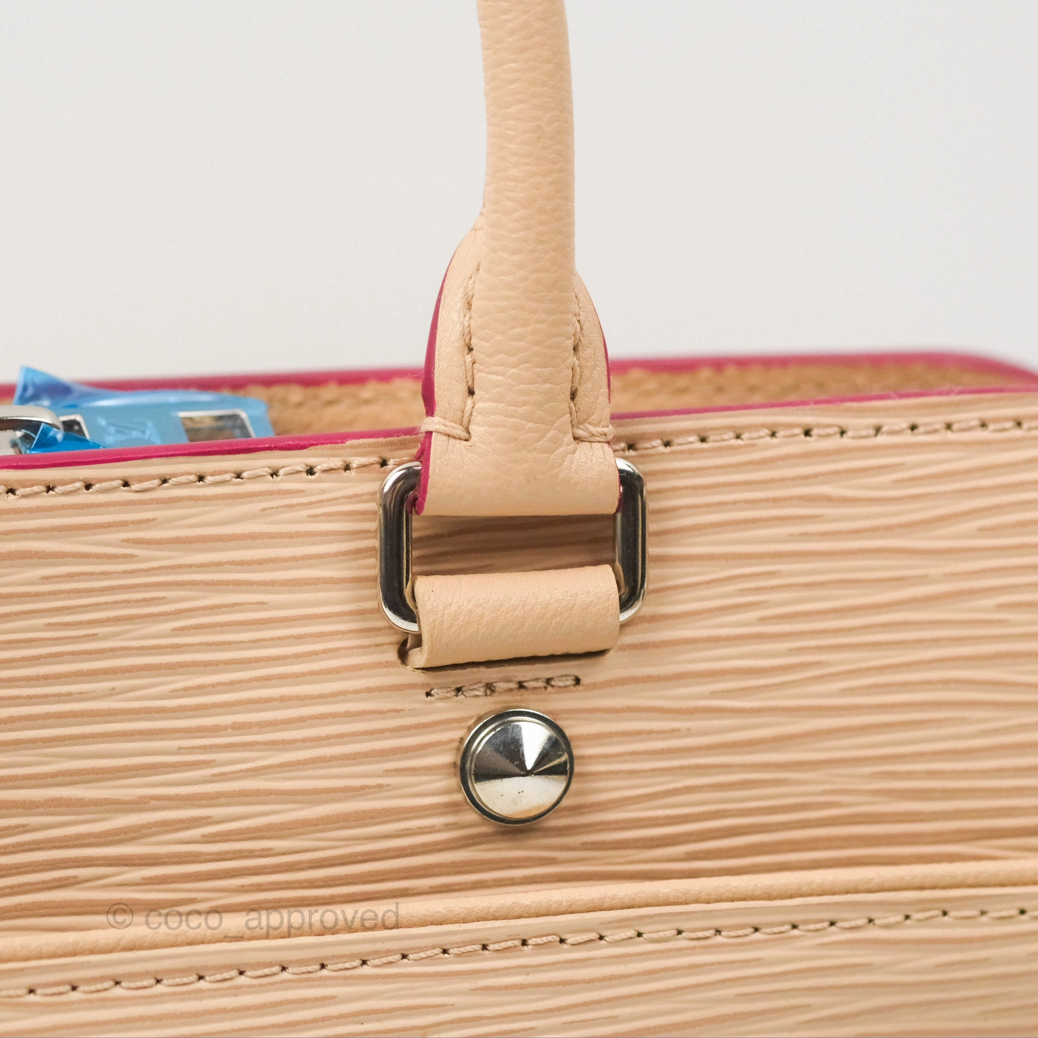 Louis Vuitton Vaneau MM Beige Epi