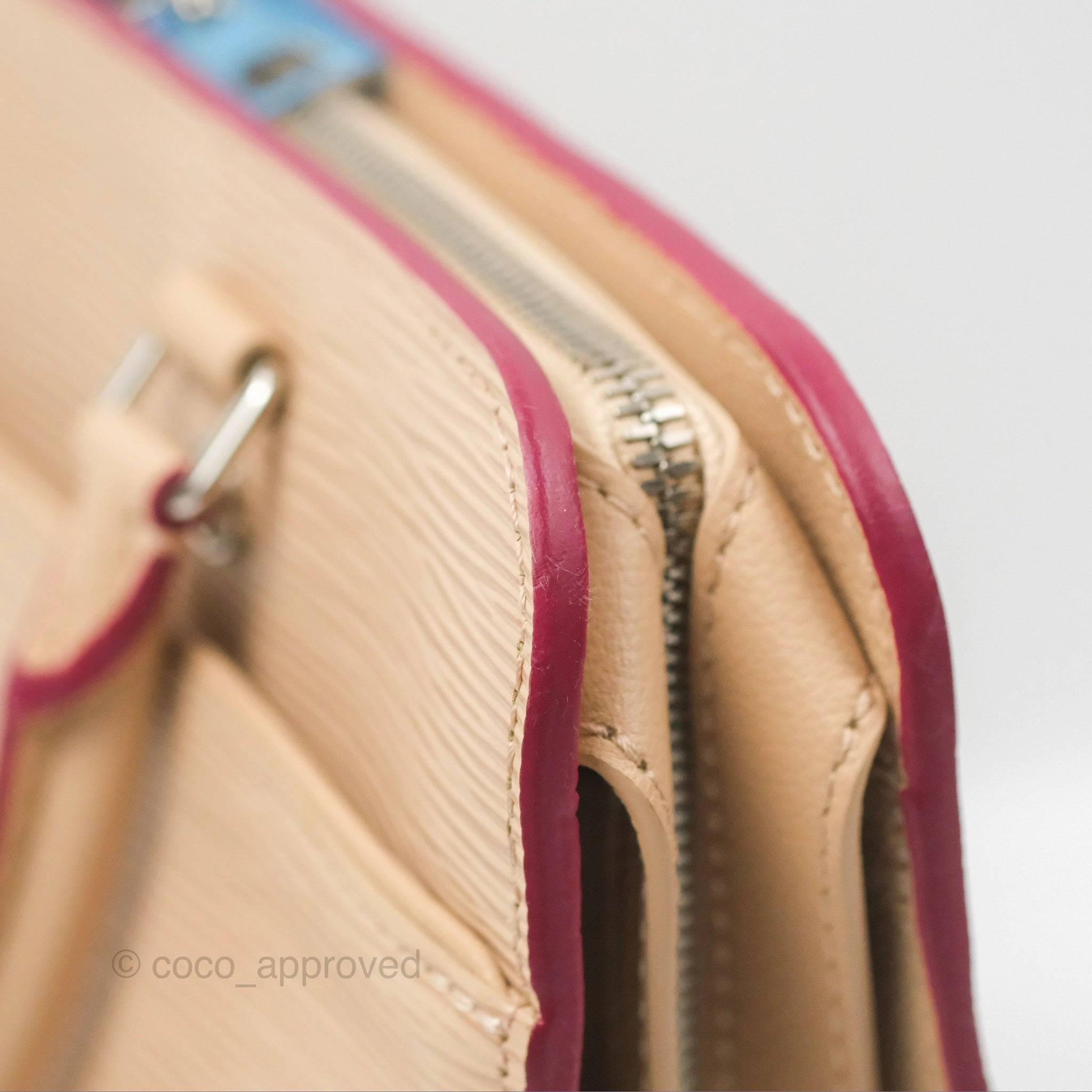 Louis Vuitton Vaneau MM Beige Epi