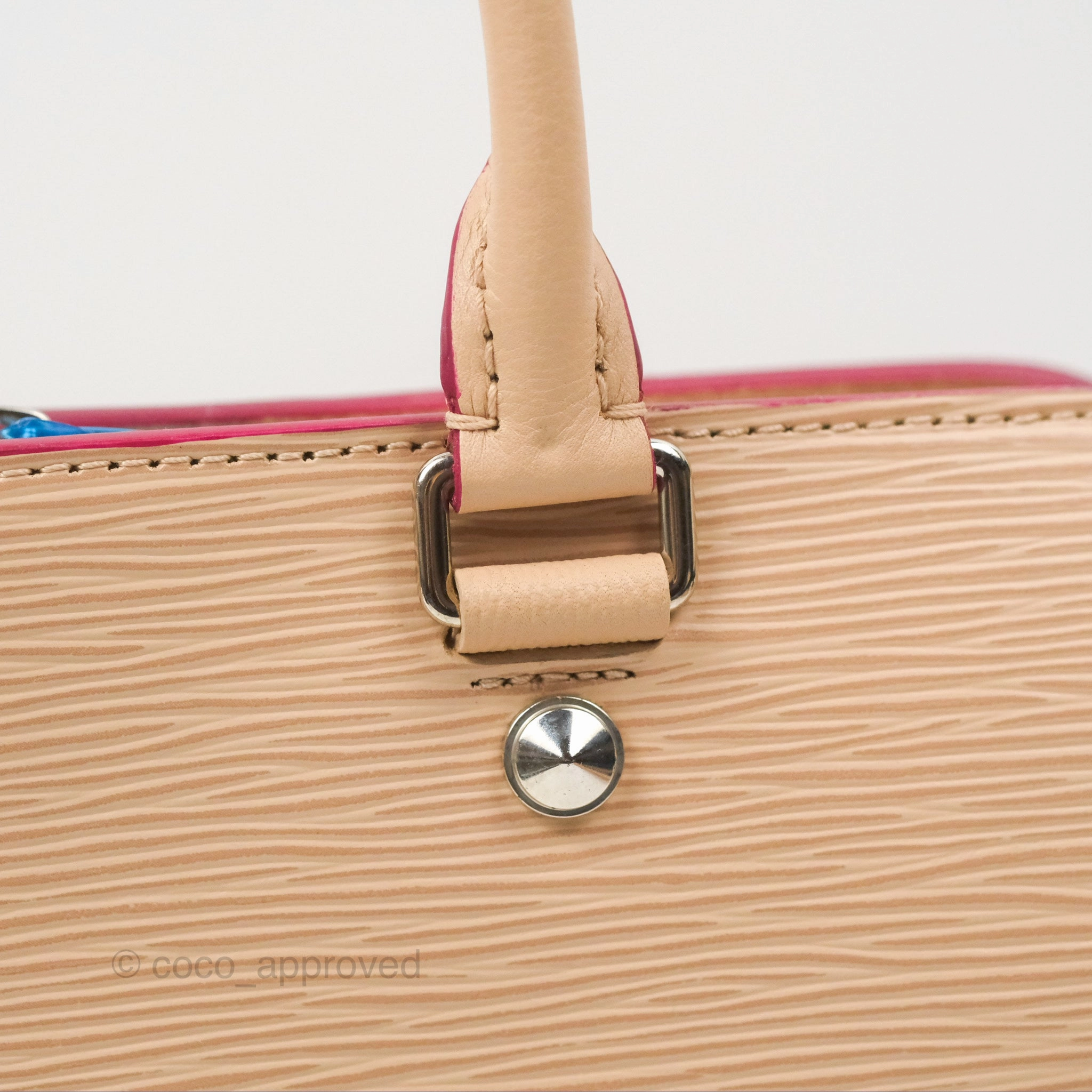 Louis Vuitton Vaneau MM Beige Epi