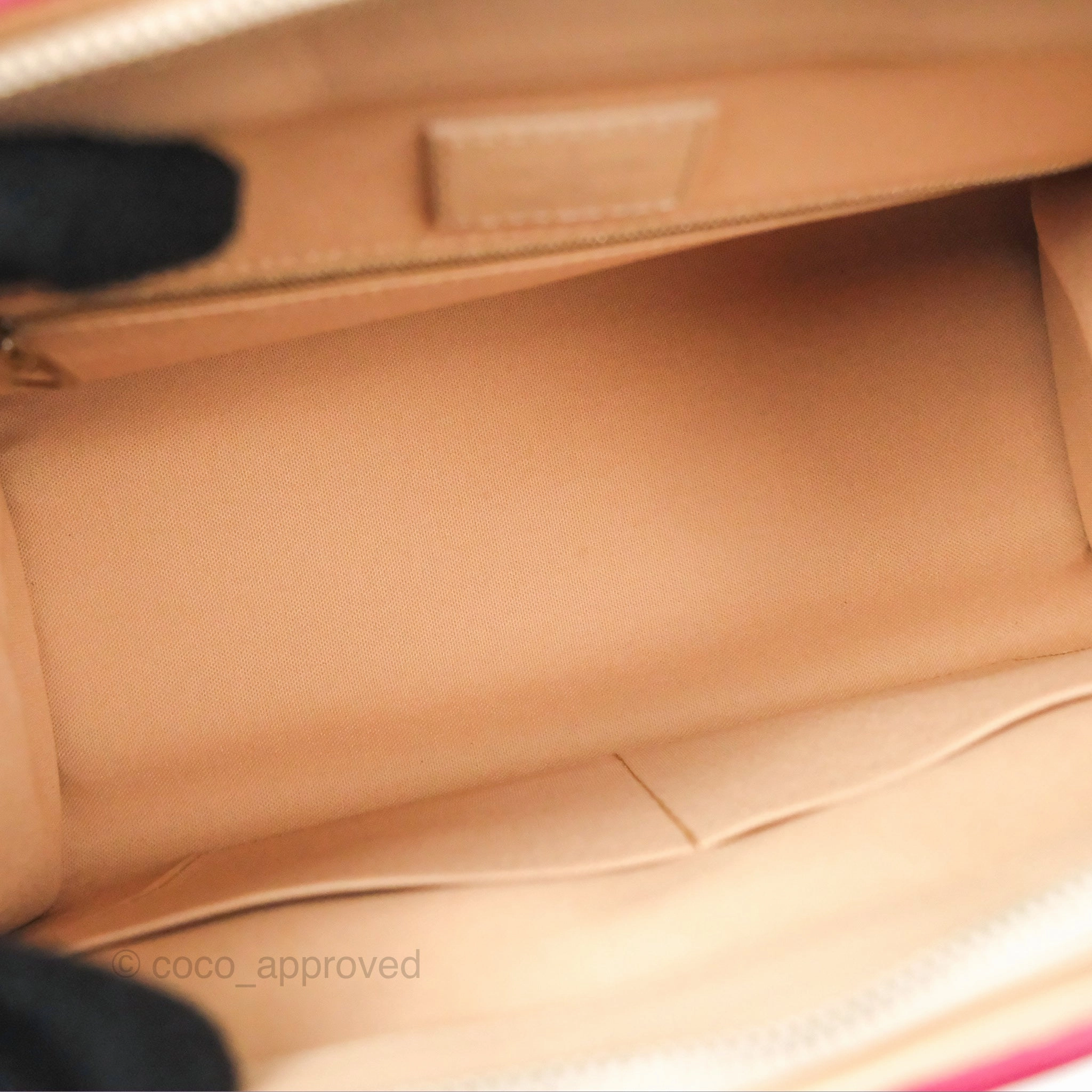 Louis Vuitton Vaneau MM Beige Epi