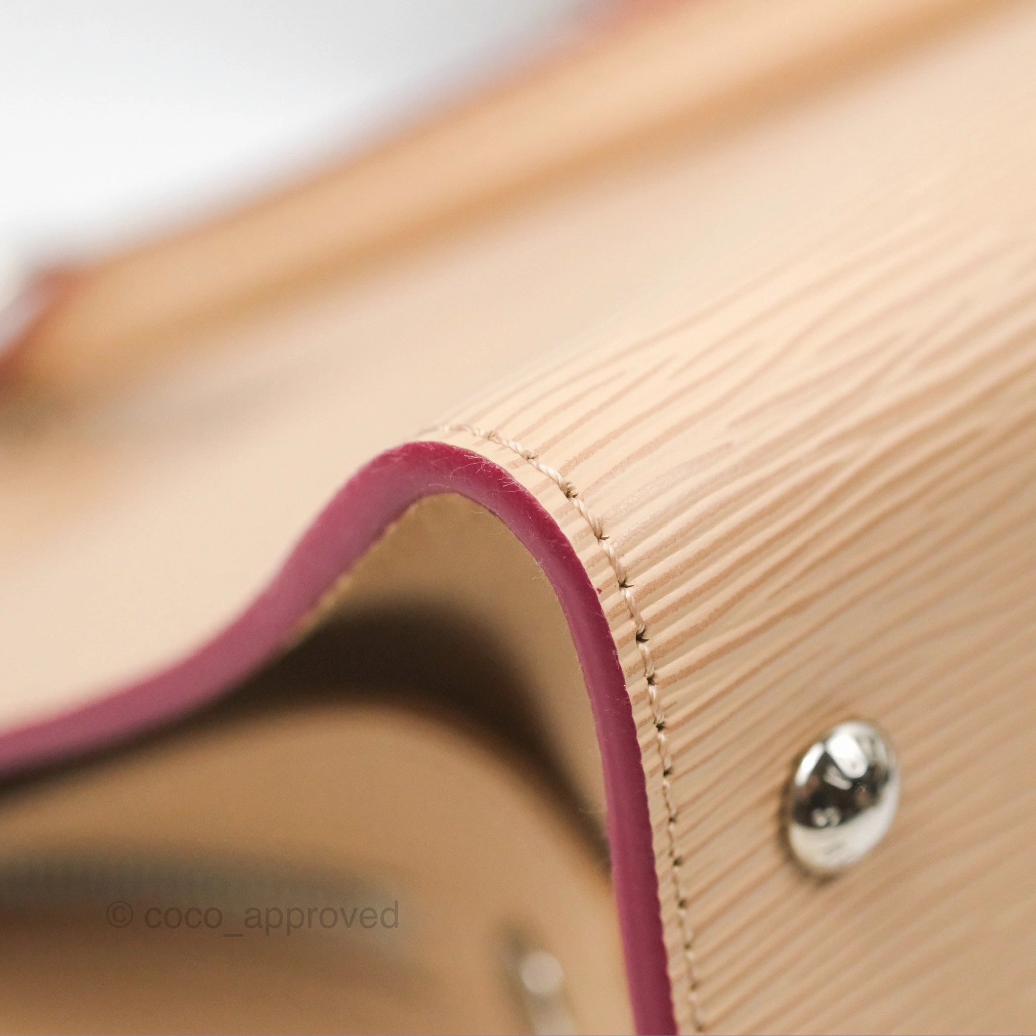 Louis Vuitton Vaneau MM Beige Epi