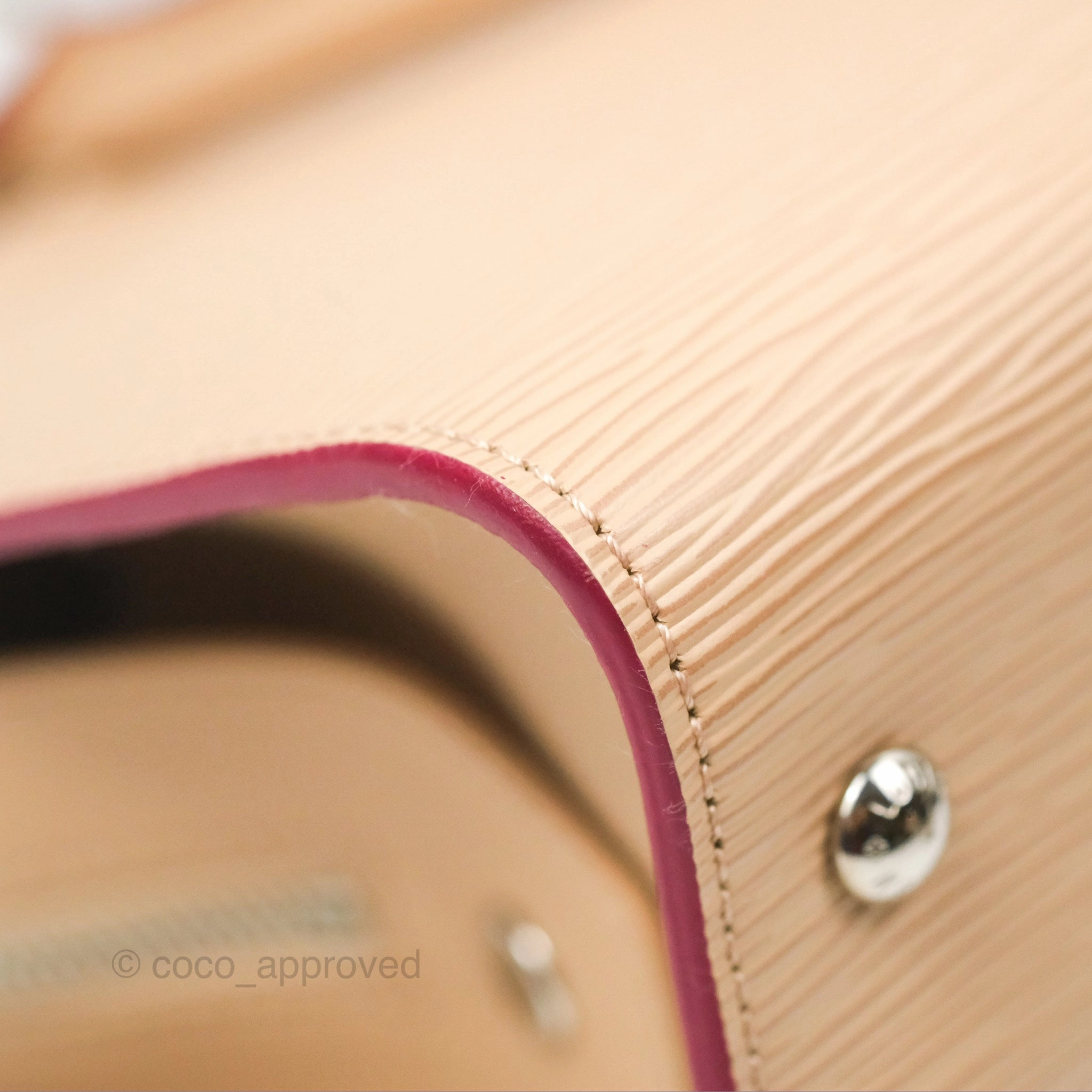 Louis Vuitton Vaneau MM Beige Epi