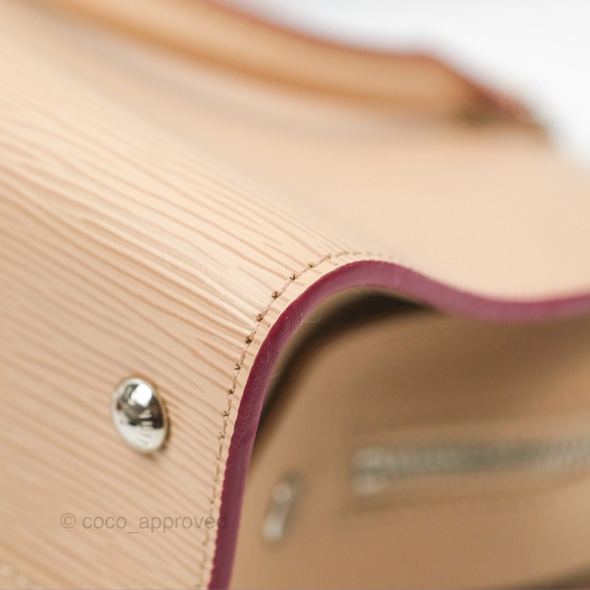 Louis Vuitton Vaneau MM Beige Epi