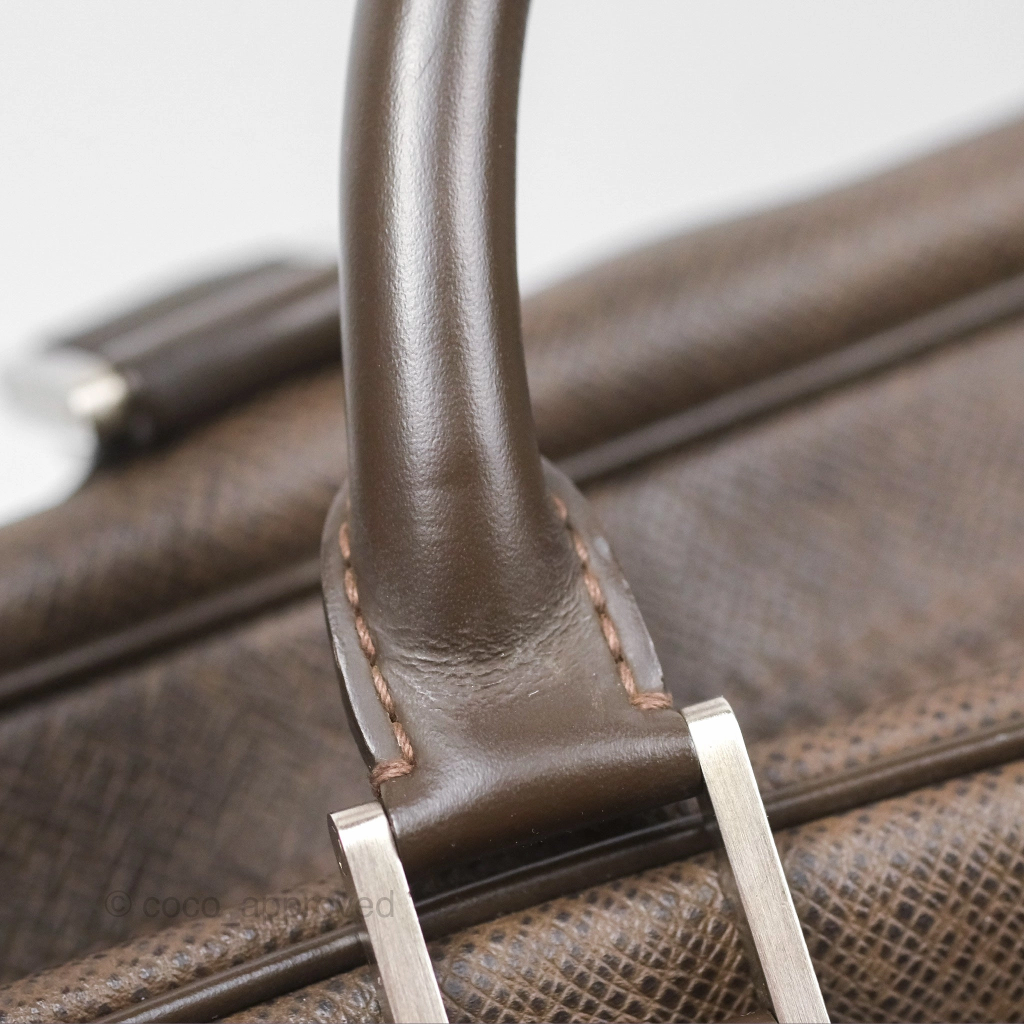 Louis Vuitton Vintage Kendall PM in Brown Taiga Leather