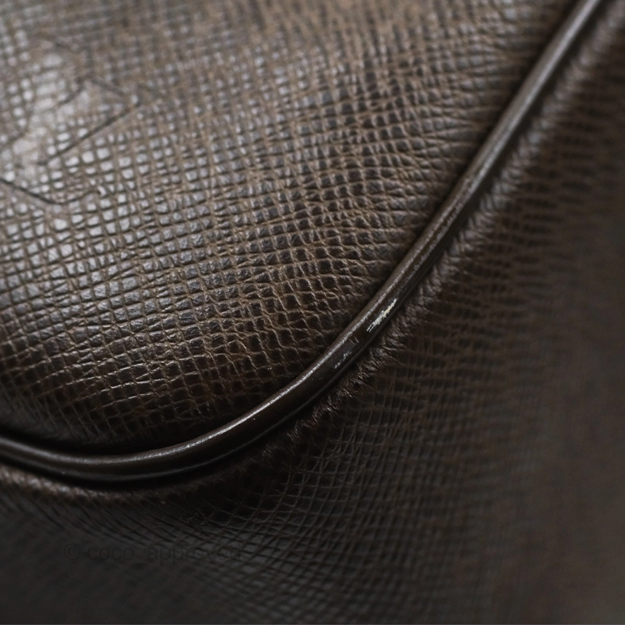 Louis Vuitton Vintage Kendall PM in Brown Taiga Leather