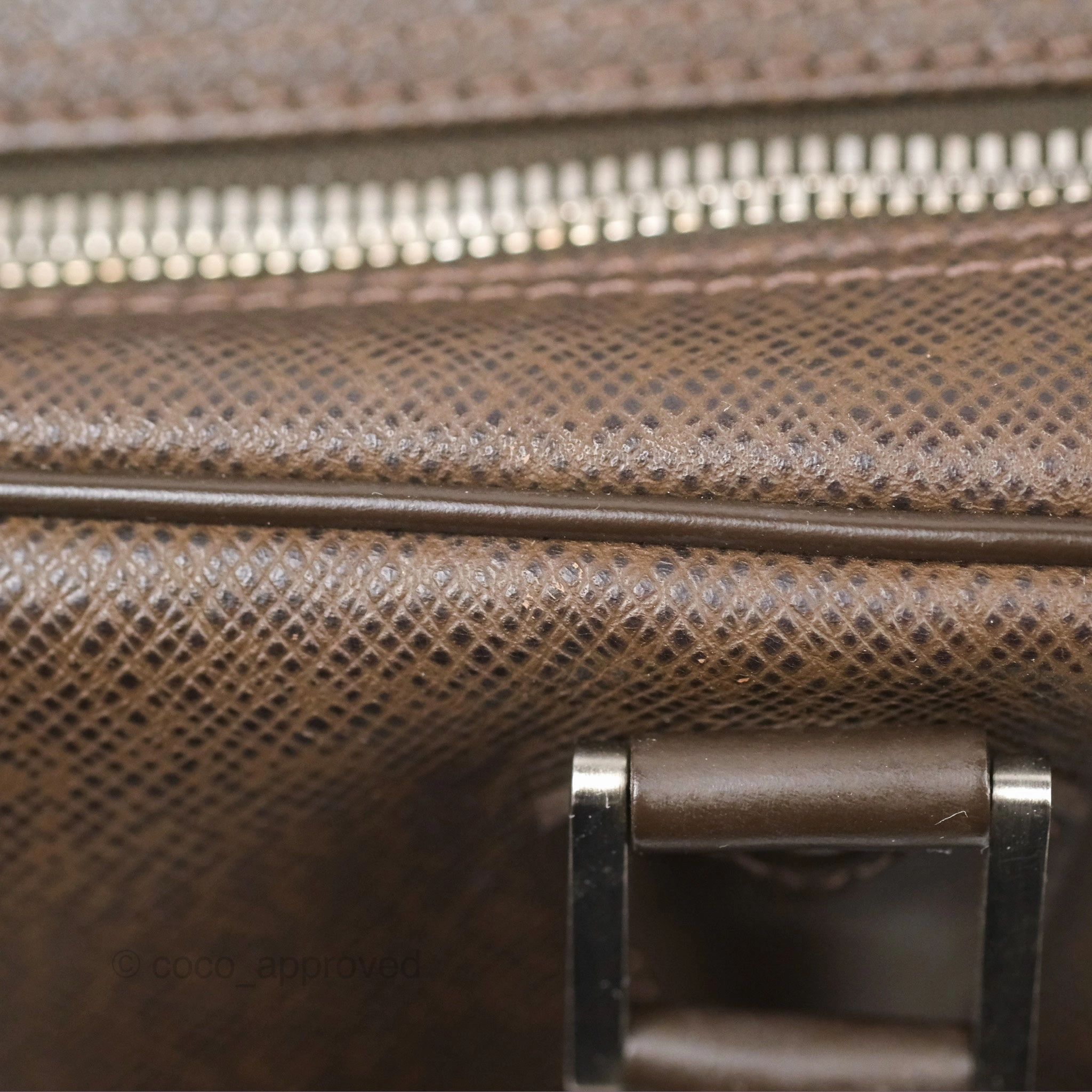 Louis Vuitton Vintage Kendall PM in Brown Taiga Leather