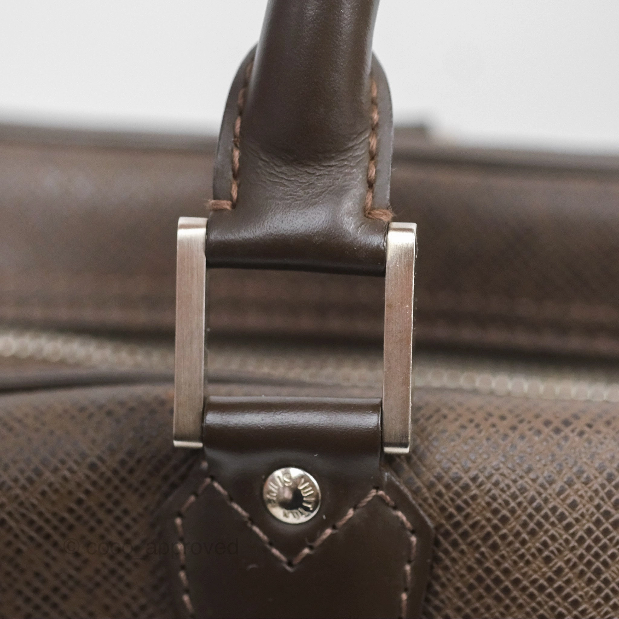 Louis Vuitton Vintage Kendall PM in Brown Taiga Leather