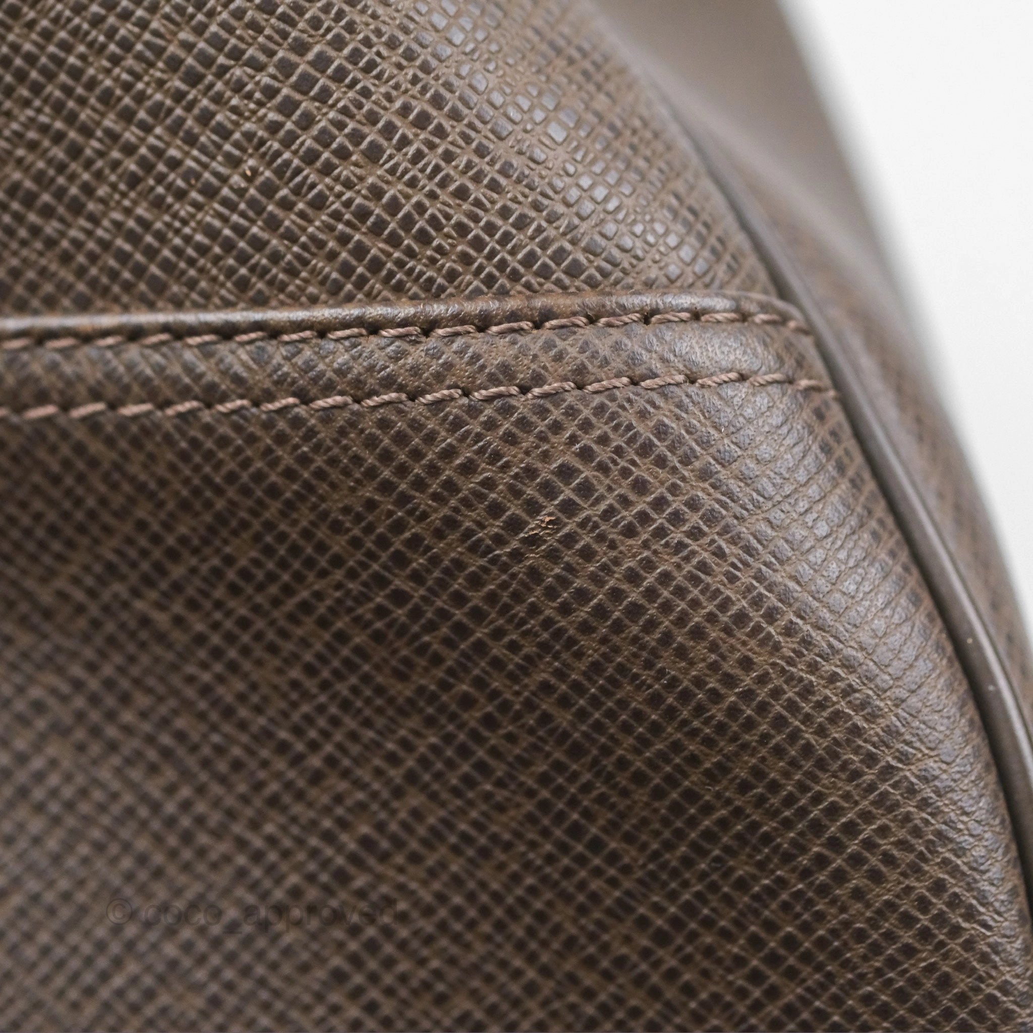 Louis Vuitton Vintage Kendall PM in Brown Taiga Leather
