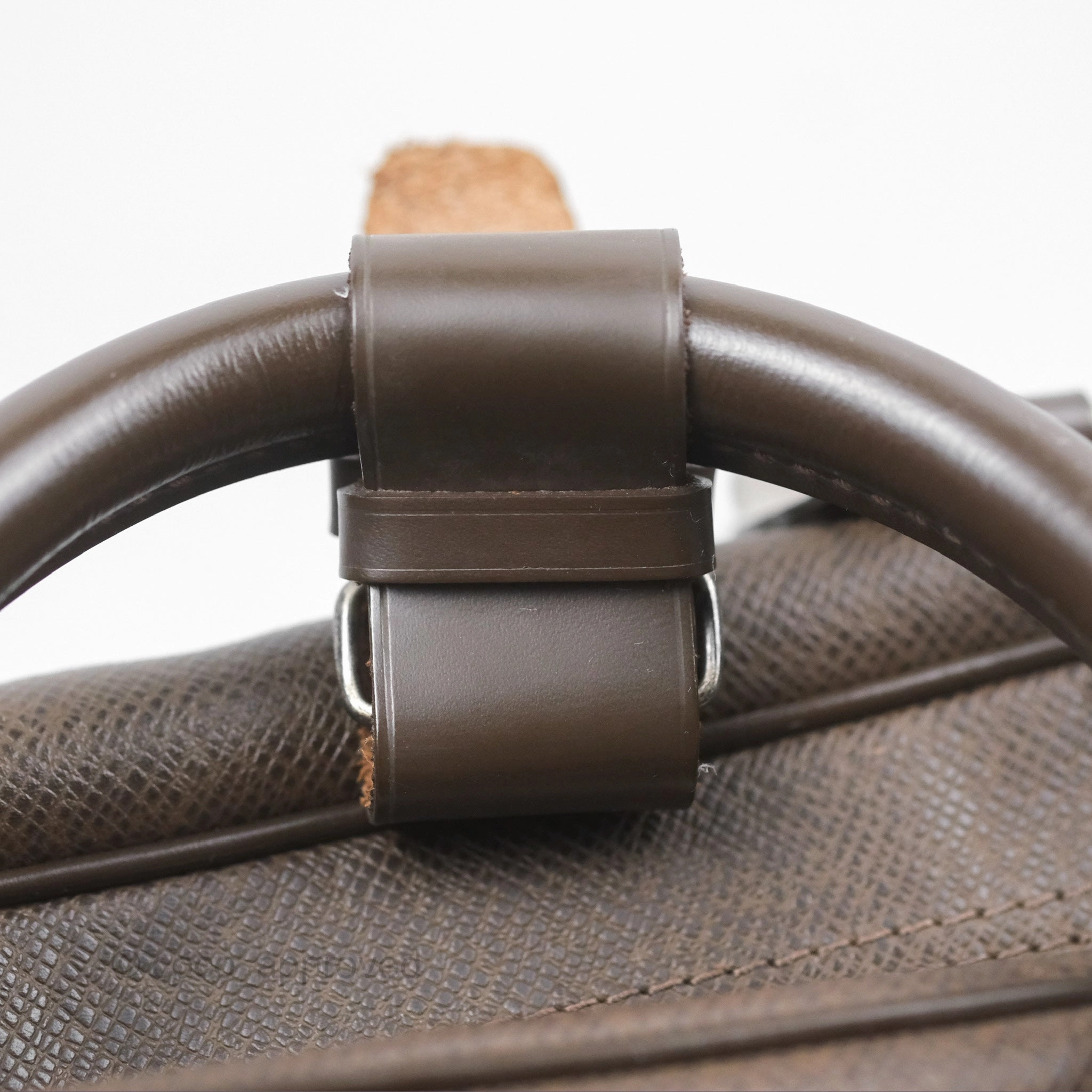 Louis Vuitton Vintage Kendall PM in Brown Taiga Leather