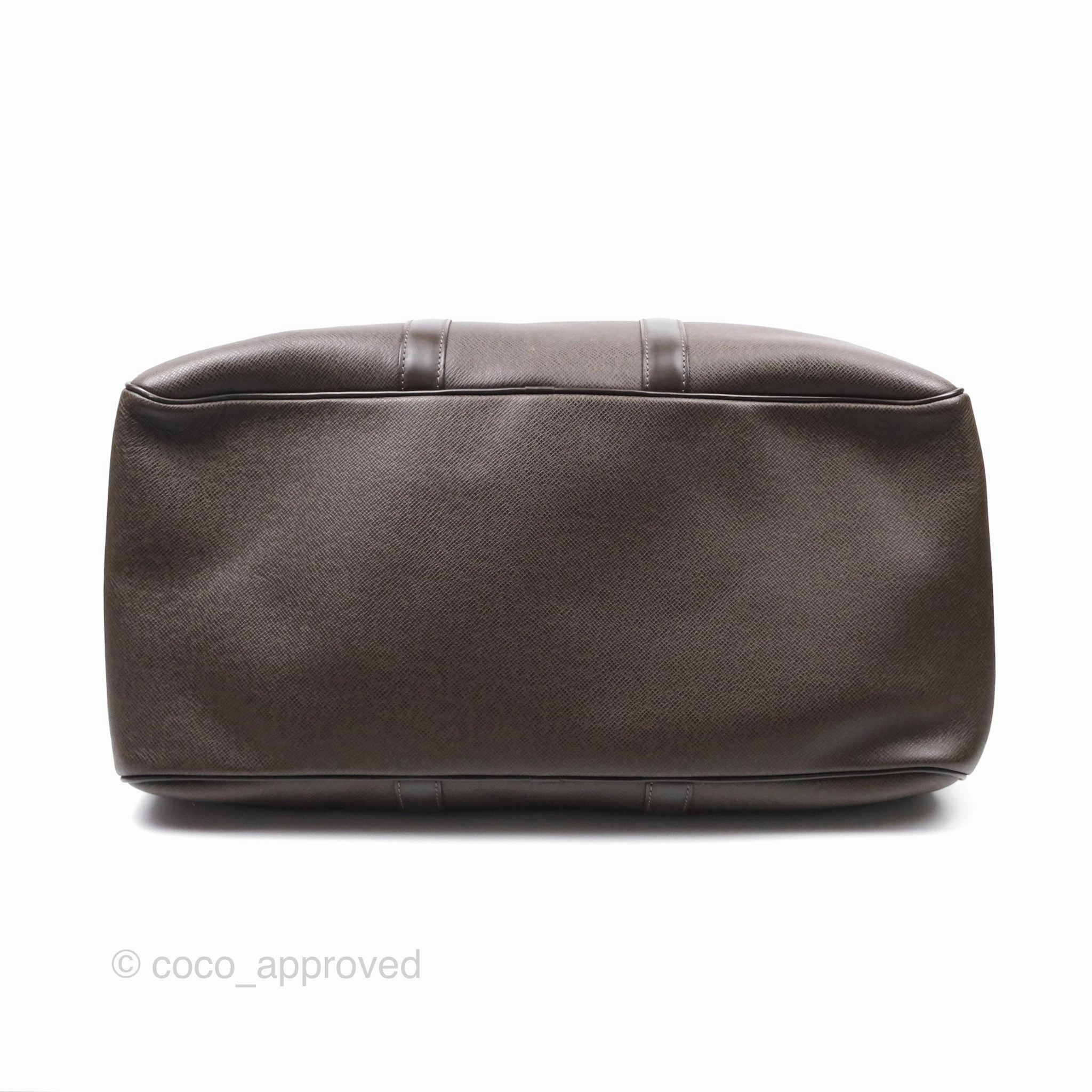 Louis Vuitton Vintage Kendall PM in Brown Taiga Leather