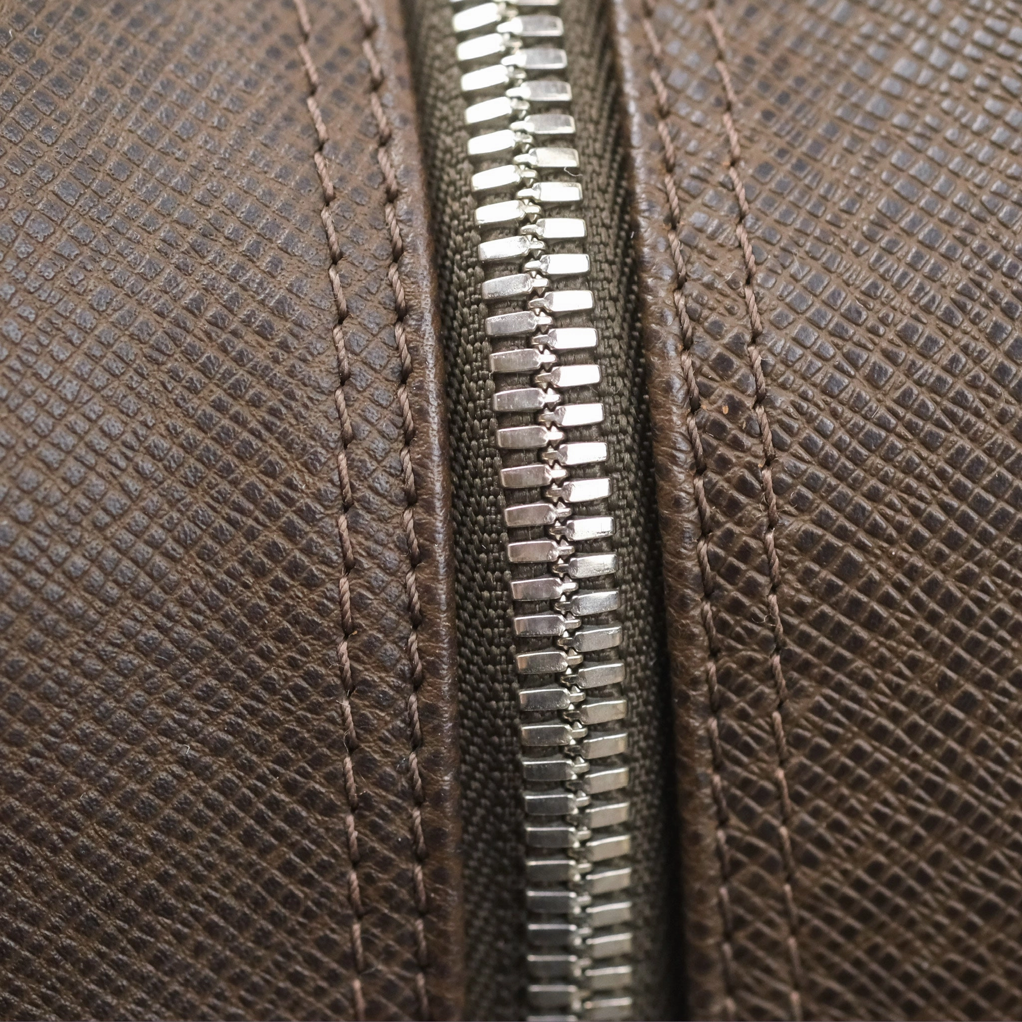 Louis Vuitton Vintage Kendall PM in Brown Taiga Leather
