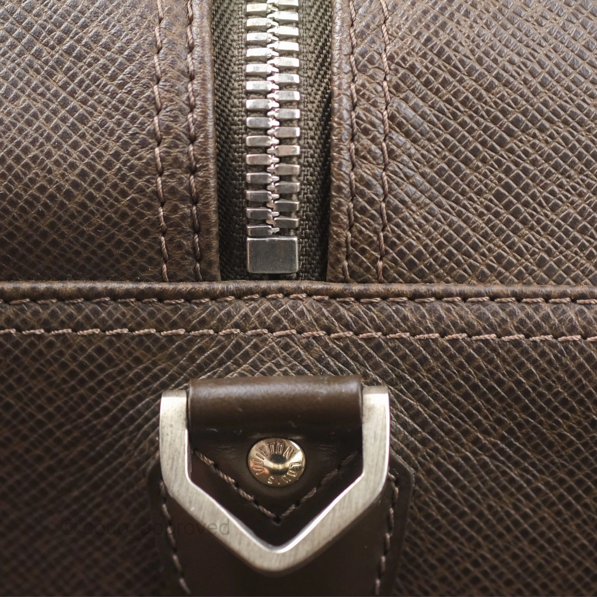 Louis Vuitton Vintage Kendall PM in Brown Taiga Leather
