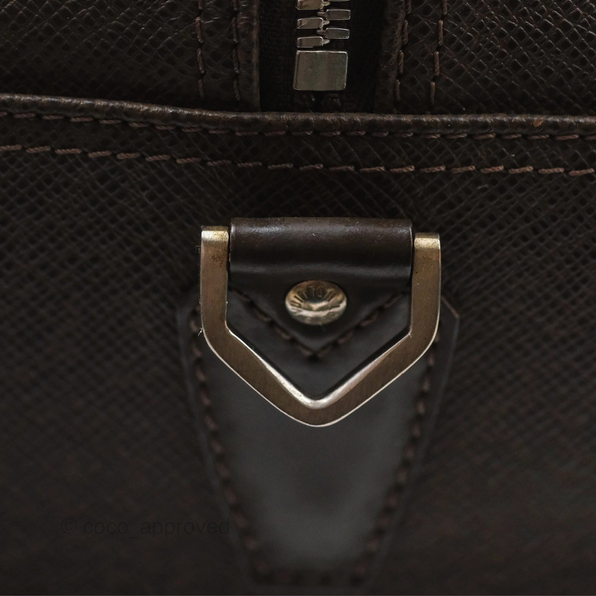 Louis Vuitton Vintage Kendall PM in Brown Taiga Leather