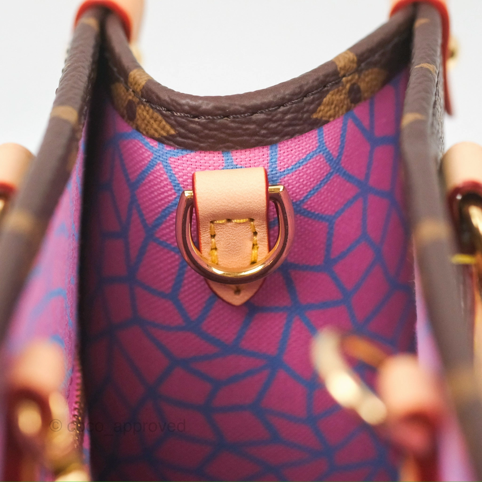 Louis Vuitton x Yayoi Kusama OnTheGo PM Monogram Canvas