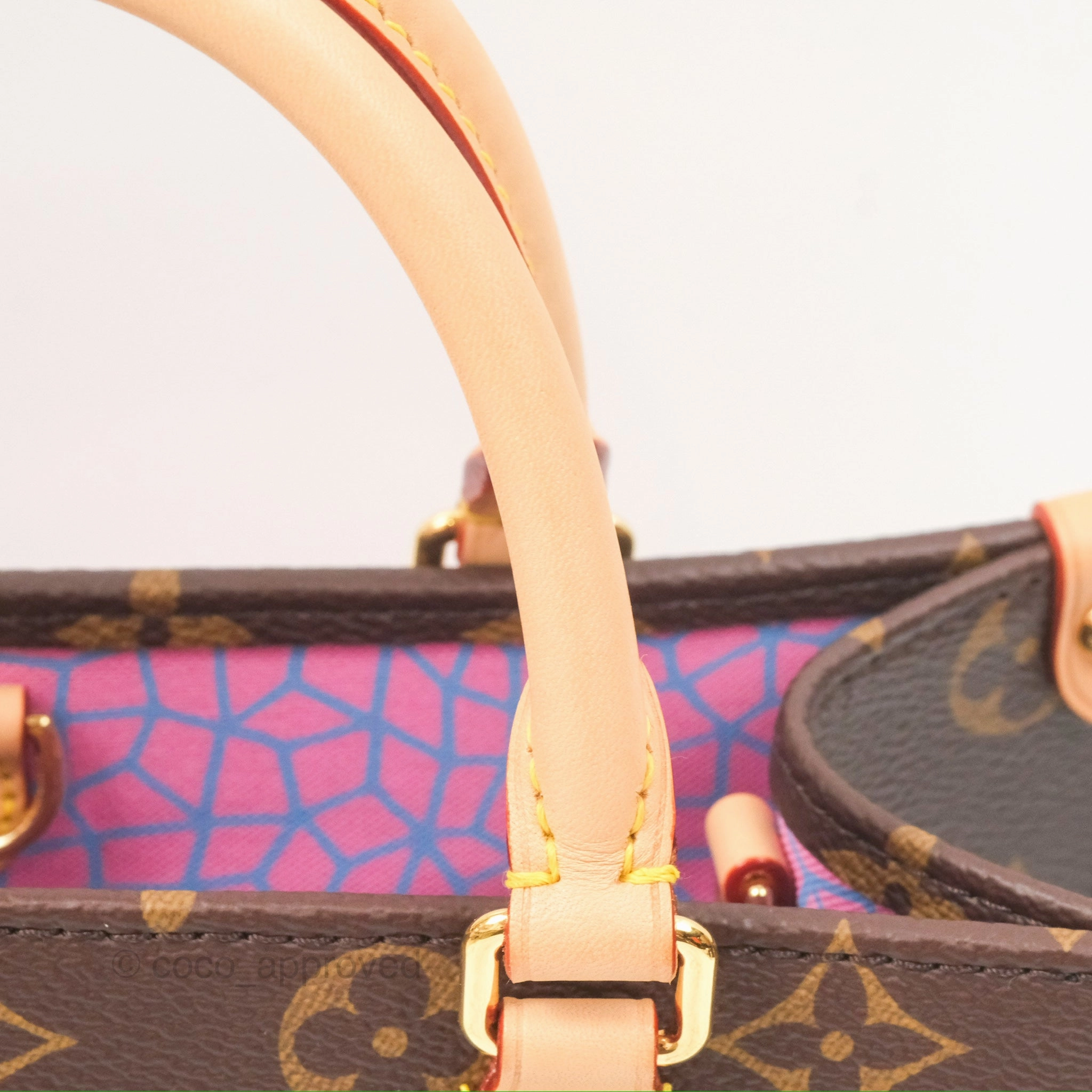 Louis Vuitton x Yayoi Kusama OnTheGo PM Monogram Canvas