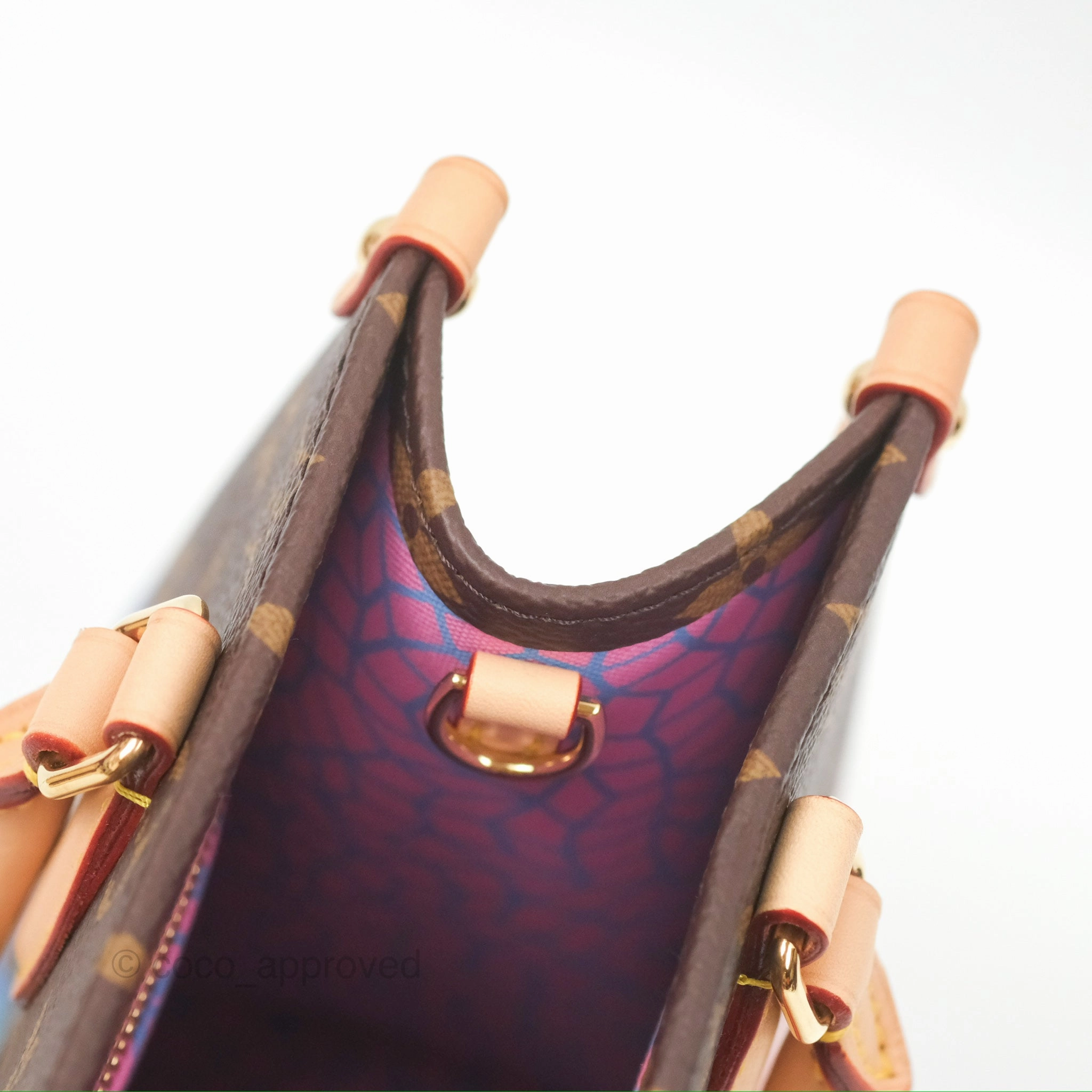 Louis Vuitton x Yayoi Kusama OnTheGo PM Monogram Canvas