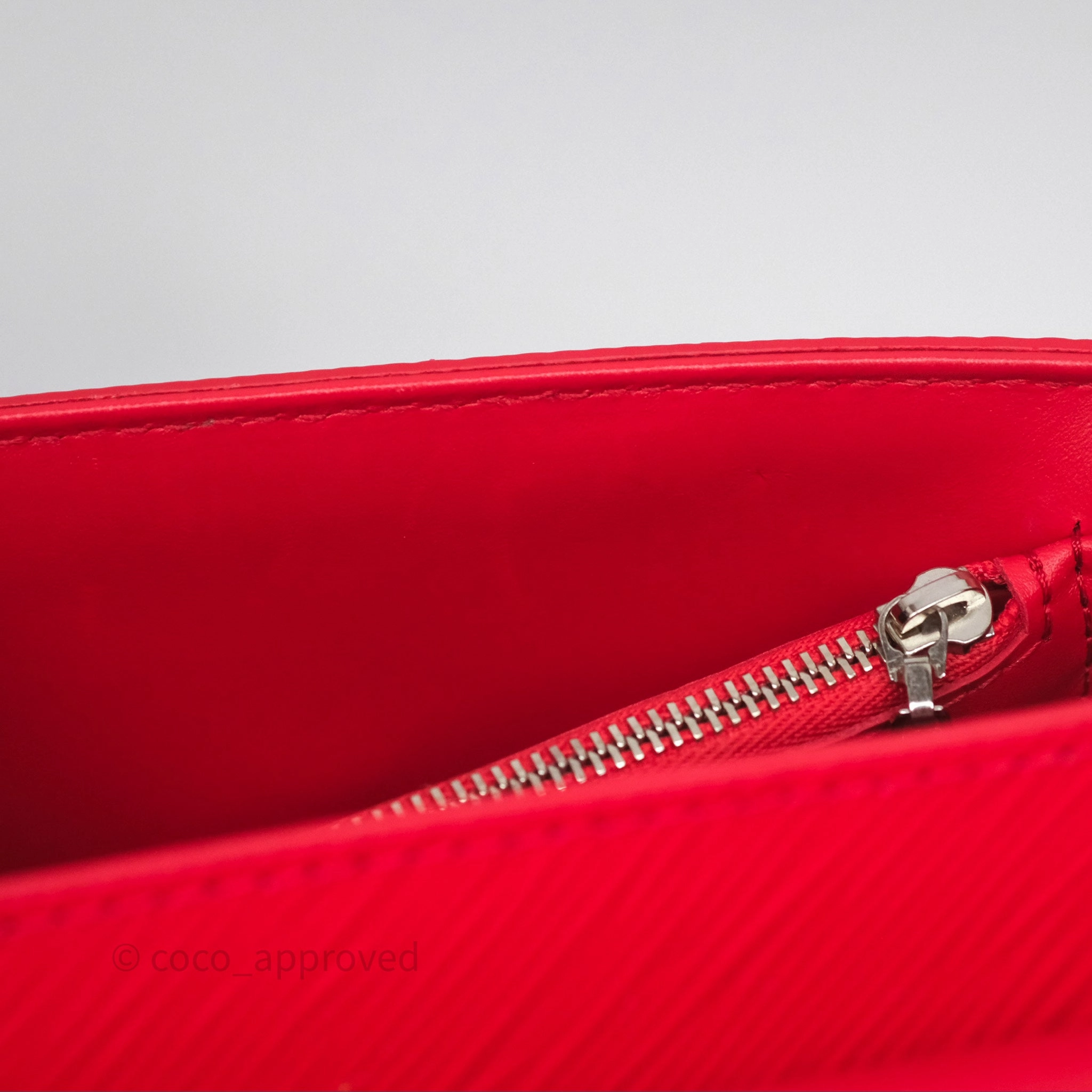 Louis Vuitton x Yayoi Kusama Twist MM Red/ White Epi Silver Hardware