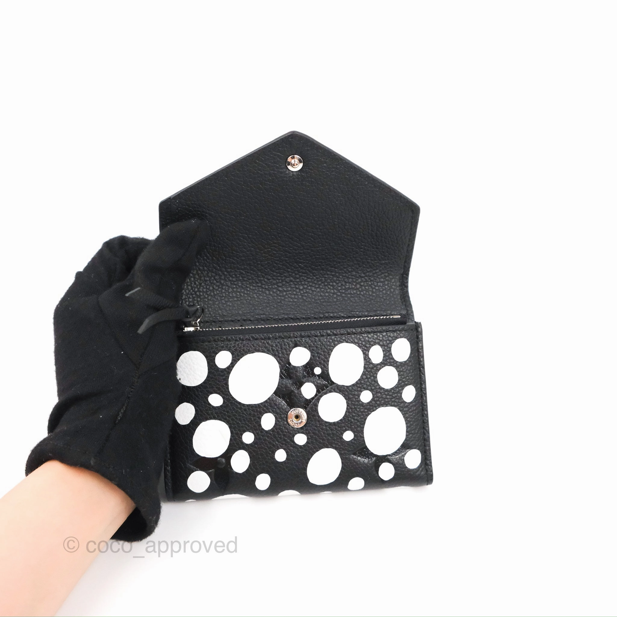 Louis Vuitton x Yayoi Kusama Victorine Wallet White/Black Monogram Empreinte